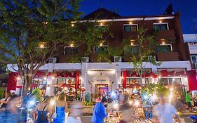 The Experience Walking Street Chiang Mai
